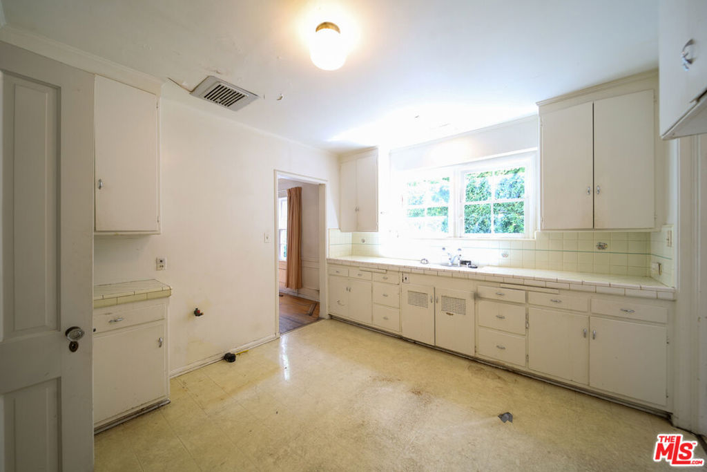 MLS #26862079 image #25