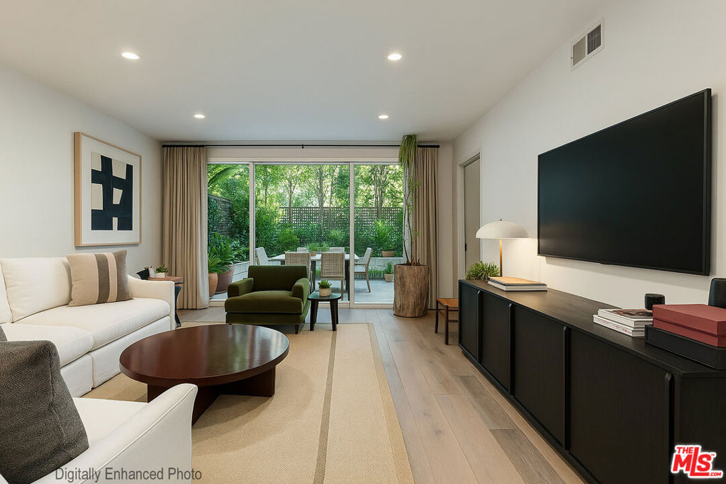874 Hammond Street #1