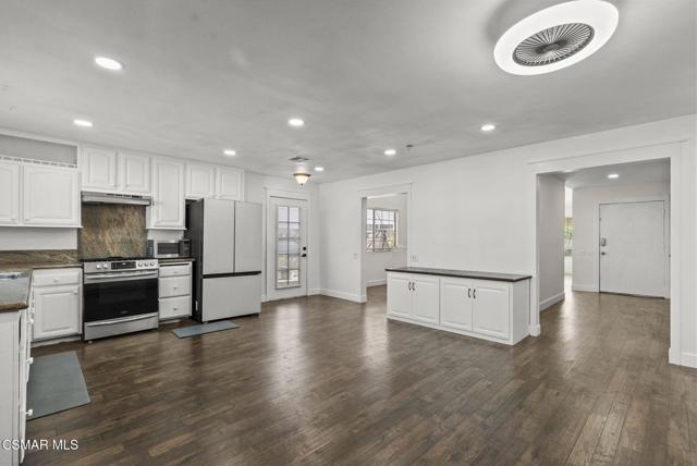 459 Mark Drive, Simi Valley CA: https://media.crmls.org/mediaz/86ba4b9f-9b91-4b84-8358-efd5d434d736.jpg