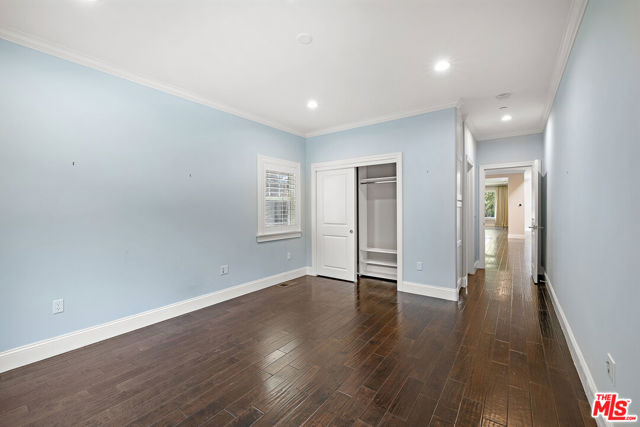1147 Centinela Avenue, Santa Monica CA: https://media.crmls.org/mediaz/86bba4e4-fab2-4d71-aedd-7ba58e9dd847.jpg