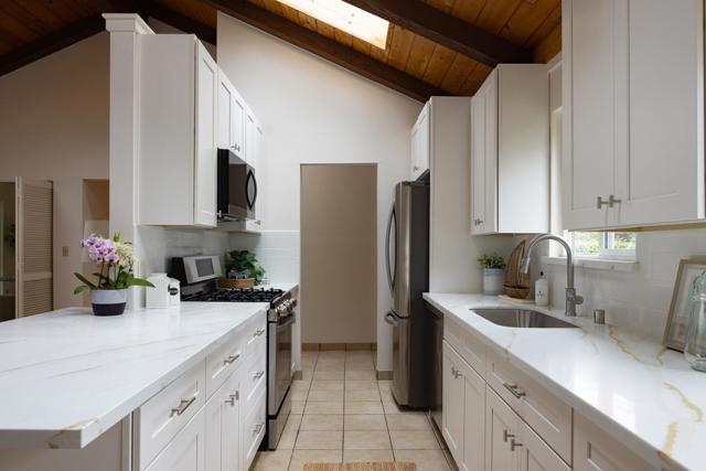 3391 Carpenter Road, Carmel CA: https://media.crmls.org/mediaz/86bc5966-b0e1-441d-bb30-938f8f6ba5ac.jpg