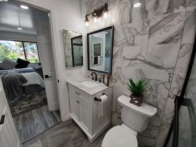 112 Aurora Plz, Union City CA: https://media.crmls.org/mediaz/86bc953d-22ef-46b8-9156-84c0a3f63d35.jpg