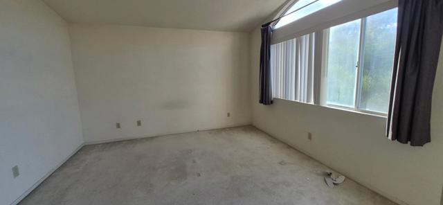 21854 Stonegate, Salinas CA: https://media.crmls.org/mediaz/86bd2ea8-b18a-469f-8e29-9baf3a42d624.jpg