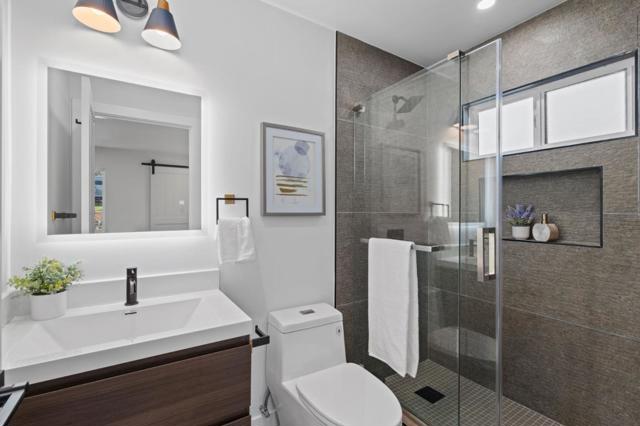 Image 17 of 32 For 727 Crompton Road