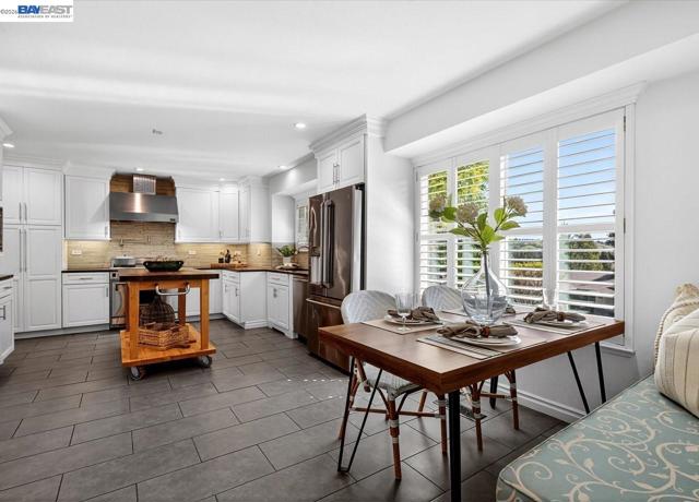 Image 7 of 60 For 976 Richard Ln