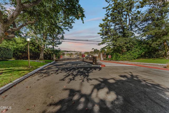2047 Euclid Avenue, Camarillo CA: https://media.crmls.org/mediaz/86c18510-c025-4089-a990-5fd297169a48.jpg