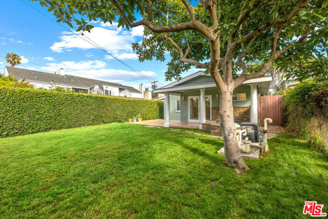 427 W Manchester Avenue, Playa del Rey CA: https://media.crmls.org/mediaz/86c3b1d0-1aeb-4189-b948-1d6559da6ece.jpg