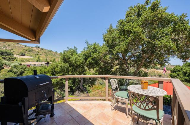 15847 Pleasant Valley Lane, Salinas CA: https://media.crmls.org/mediaz/86c3eb80-933a-43a9-8096-96c66e6cc586.jpg