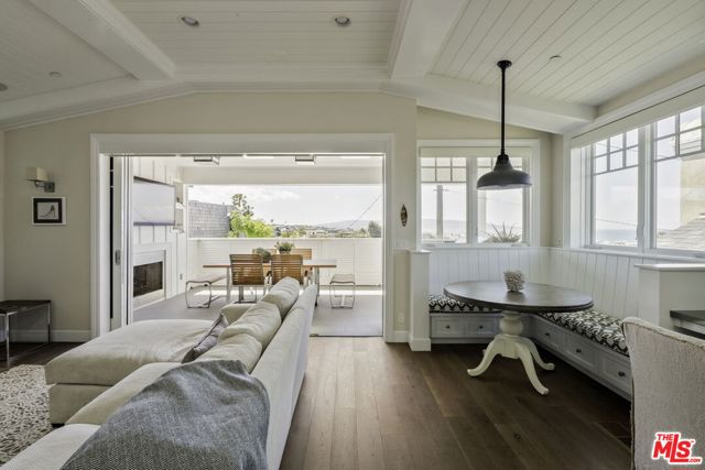 636 12th Street, Manhattan Beach, California 90266, 5 Bedrooms Bedrooms, 0 ,4 BathroomsBathrooms,Residential,For Sale,12th,0,26842911 636 12th Street, Manhattan Beach, California 90266, 5 Bedrooms Bedrooms, 0 ,4 BathroomsBathrooms,Residential,For Sale,12th,0,26842911