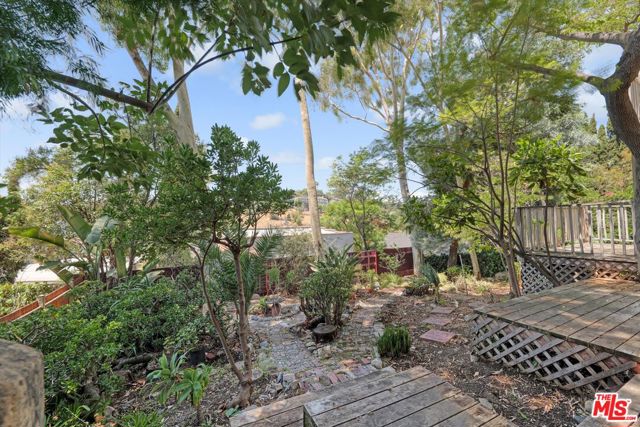2461 McCready Avenue, Los Angeles CA: https://media.crmls.org/mediaz/86c4ffd3-6c8a-466b-9f96-fdd3a266d2b7.jpg