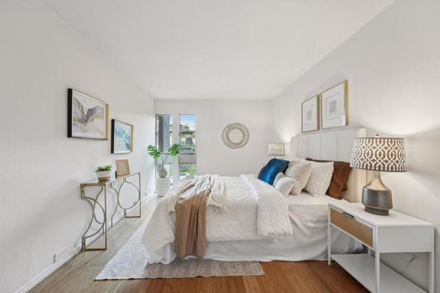 323 Monte Vista Avenue, Oakland CA: https://media.crmls.org/mediaz/86c5bce8-1669-46ad-9c8b-f2bbc224a31e.jpg