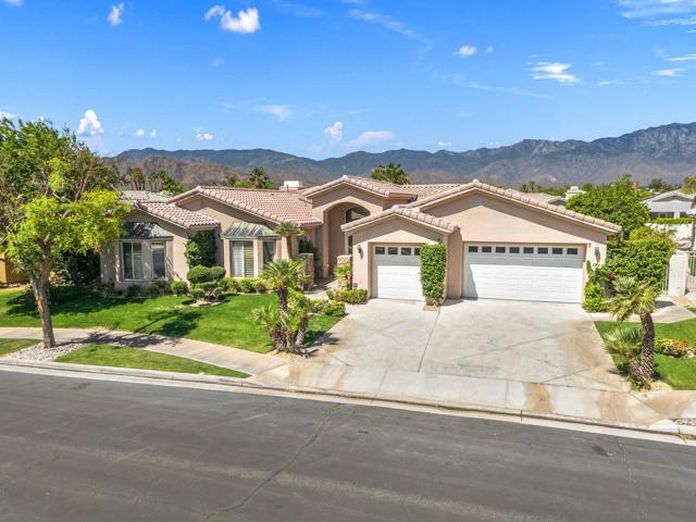 7 King Edward Court, Rancho Mirage CA: https://media.crmls.org/mediaz/86c61a56-cac1-42a3-a4a8-9cecacc549f7.jpg
