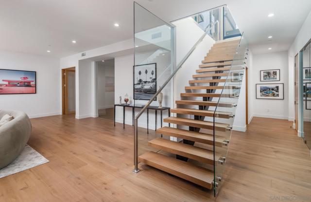 722 Amphitheatre Dr, Del Mar CA: https://media.crmls.org/mediaz/86c698c5-3e39-45d0-bf0b-fffe43ba1c74.jpg