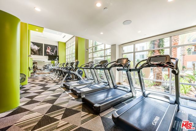 7290 Edinger Avenue, Huntington Beach CA: https://media.crmls.org/mediaz/86c6f57b-089d-4bb1-beaa-1b1d318eeb84.jpg