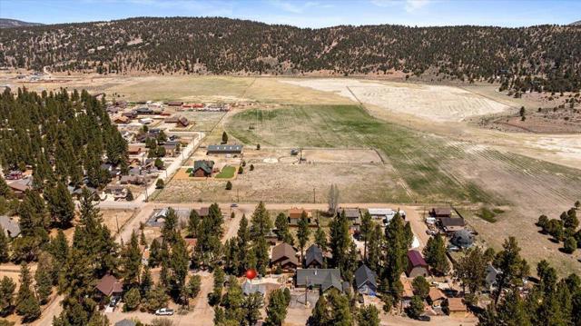 2737 Cedar Lane, Big Bear CA: https://media.crmls.org/mediaz/86c76e87-9d5d-4e61-89de-f8e82a4bc644.jpg