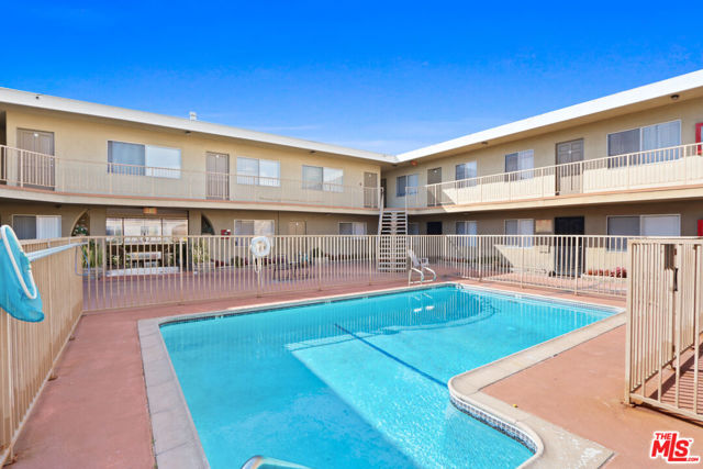 14108 Doty Avenue, Hawthorne CA: https://media.crmls.org/mediaz/86c76f35-00c8-4caa-905c-b9fc0ea55336.jpg