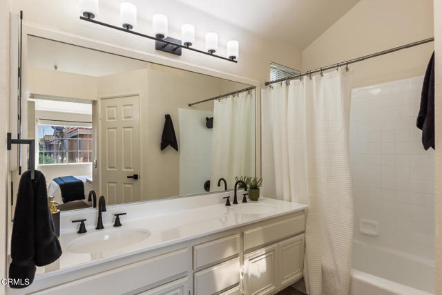 13945 Lemoli Avenue, Hawthorne CA: https://media.crmls.org/mediaz/86c7f146-9b7d-43c4-a3e8-5ba85b7c1ee1.jpg