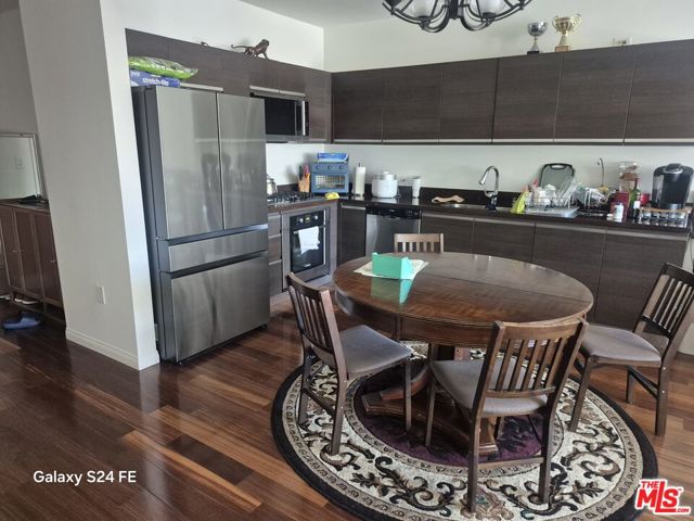 3785 Wilshire Boulevard, 703 photo 3