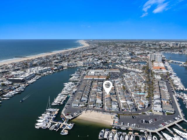 37 El Paseo Street, Newport Beach CA: https://media.crmls.org/mediaz/86c8bbf9-2e9b-4229-84f1-4479459dbc5a.jpg