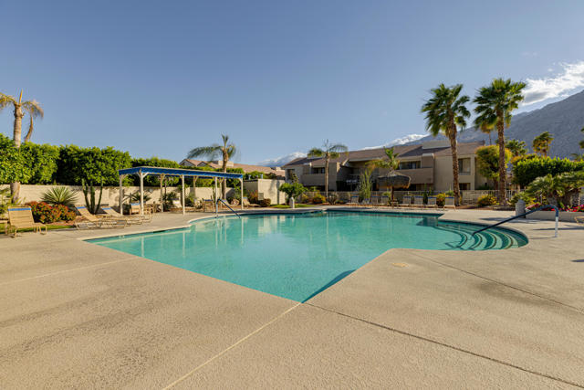 605 E Amado Road, Palm Springs CA: https://media.crmls.org/mediaz/86c8efe3-ad37-4ee6-8f06-0f0fe53a035a.jpg