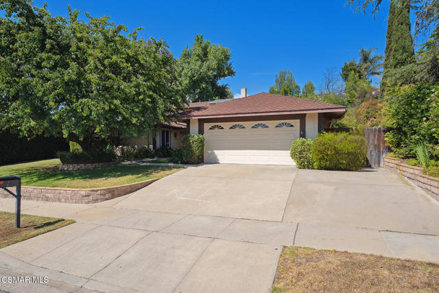 3034 Rollings Avenue, Thousand Oaks CA: https://media.crmls.org/mediaz/86c9f7bf-7379-4816-811f-727ea41cdfce.jpg