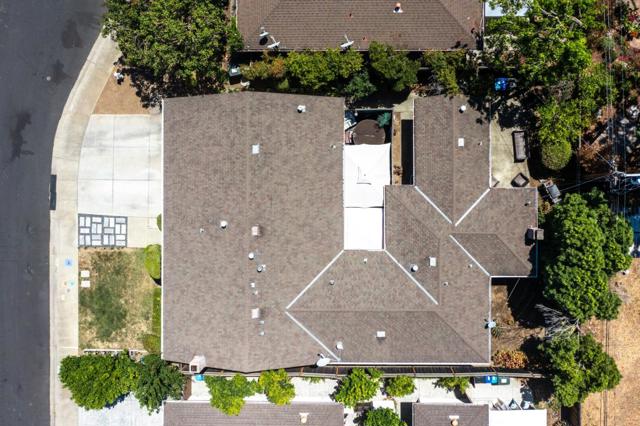 17541756 Plaza Court, Mountain View CA: https://media.crmls.org/mediaz/86cab44c-bf54-454f-9539-971b4c90ed71.jpg
