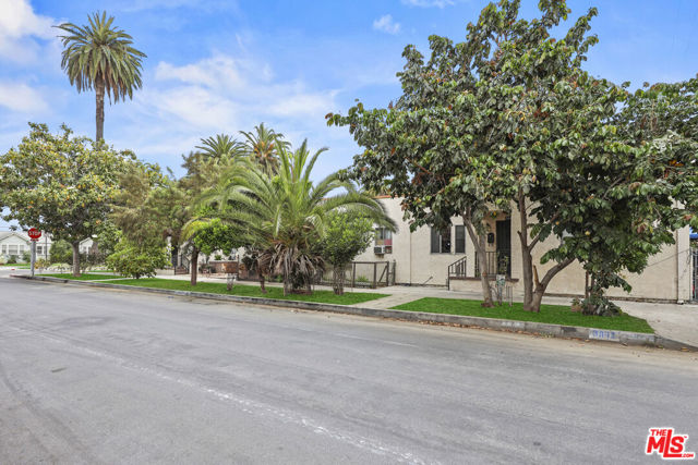 3836 S Gramercy Place, Los Angeles CA: https://media.crmls.org/mediaz/86cbc2d4-508a-437a-96ad-8995fae9cbc1.jpg