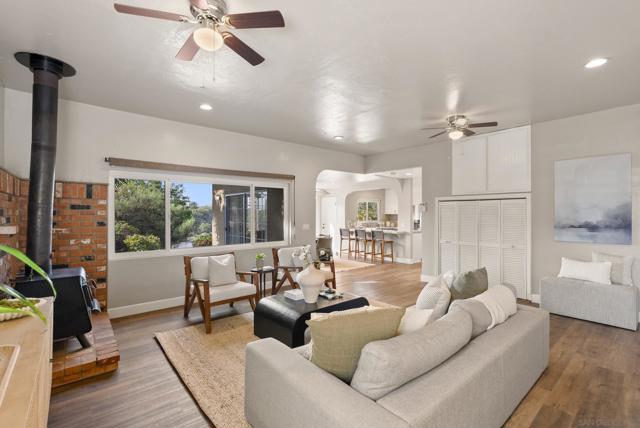 1701 Dayton Dr., Lemon Grove CA: https://media.crmls.org/mediaz/86cc09f1-fbba-453d-81e5-84b66b7122fb.jpg