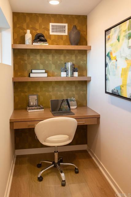 Detail Gallery Image 4 of 14 For 14507 Dunleer Way, San Diego,  CA 92126 - 2 Beds | 2 Baths