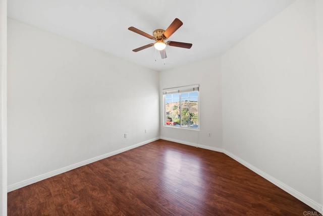 2707 Lake Pointe DR, Spring Valley CA: https://media.crmls.org/mediaz/86cc4040-8dda-4541-9e84-ba3cb8bdc0e1.jpg