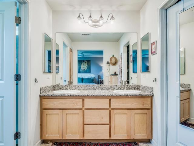 140 Sarafina Way, Gilroy CA: https://media.crmls.org/mediaz/86cc5b2a-a5ad-4b79-93f4-cef259054c89.jpg