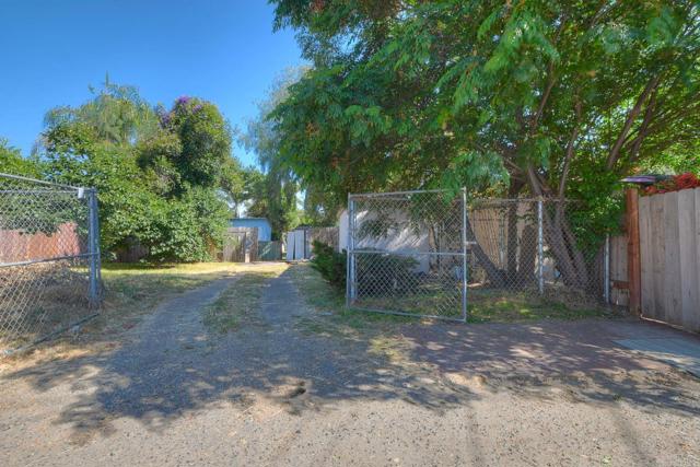 Image 4 of 14 For 1120 Ohio Avenue