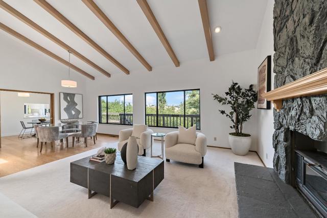 14449 Liddicoat Circle, Los Altos Hills CA: https://media.crmls.org/mediaz/86cd67d8-595e-4fee-9629-cfb52f387a51.jpg