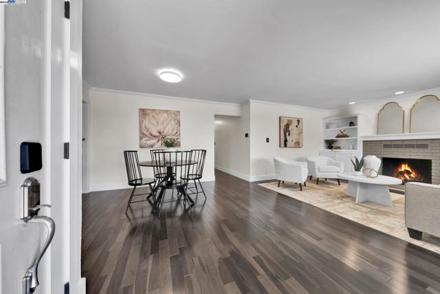 635 Janice Ave, Hayward CA: https://media.crmls.org/mediaz/86cda5a9-97f8-4695-a7da-ab2dfb244ba7.jpg