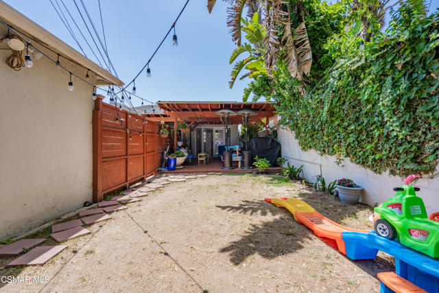 5924 Fairfax Avenue, Los Angeles CA: https://media.crmls.org/mediaz/86ce0640-71e7-4a83-b3cf-aa5566fb42f1.jpg