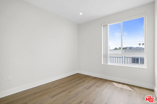 11042 La Maida Street, North Hollywood CA: https://media.crmls.org/mediaz/86ce5350-98da-44cb-867c-dce7780f0842.jpg
