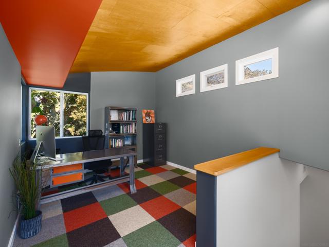 327 Pine Needles Dr, Del Mar CA: https://media.crmls.org/mediaz/86cf092f-dd8b-4056-b377-5235a54edcaf.jpg