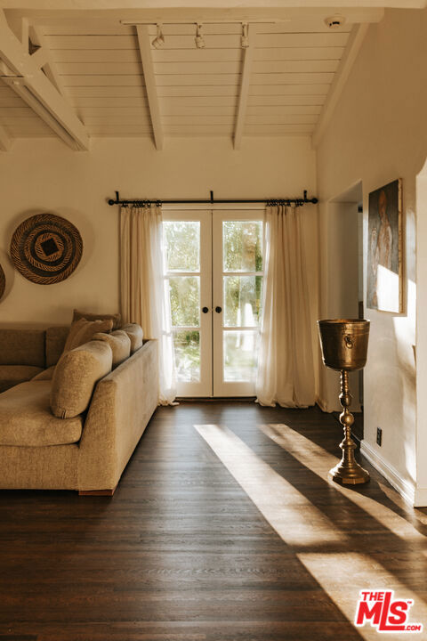 1907 S Mesa Drive, Palm Springs CA: https://media.crmls.org/mediaz/86cf8a03-92b2-43ab-9584-8ca38d9c3395.jpg