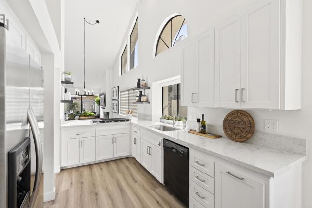 3819 Via Amistosa, Rancho Santa Fe CA: https://media.crmls.org/mediaz/86cfd2ec-e1c9-4ac5-bee3-ab98789b660e.jpg