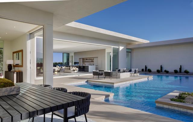 16 Via Linea, Rancho Mirage CA: https://media.crmls.org/mediaz/86d04498-59e4-42fb-afac-9565ba49d03d.jpg