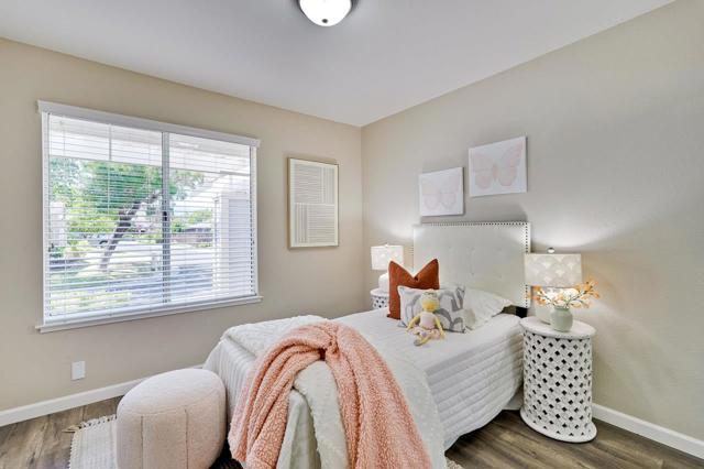 304 Windmill Park Lane, Mountain View CA: https://media.crmls.org/mediaz/86d0d5df-dafb-411a-a56e-71cc3e7415de.jpg