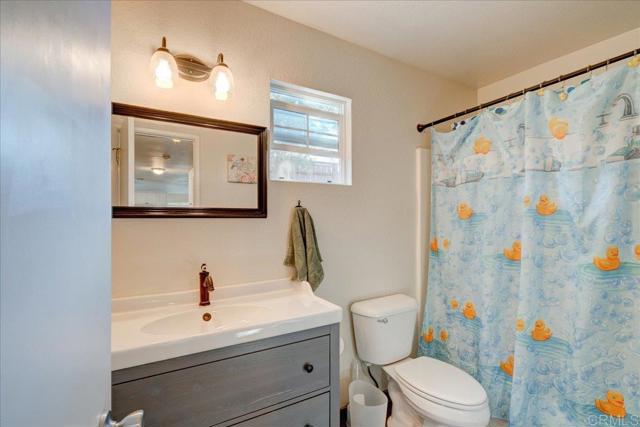 15720 Zeigler Court, Ramona CA: https://media.crmls.org/mediaz/86d11b48-a2f2-43fb-92e9-a741777bae28.jpg