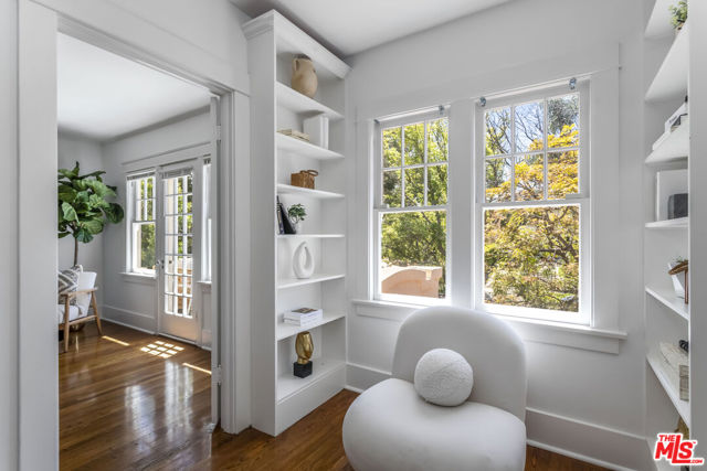 1622 N Orange Grove Avenue, Los Angeles CA: https://media.crmls.org/mediaz/86d12f6b-fb8d-4954-9082-98d5c7ce83e8.jpg