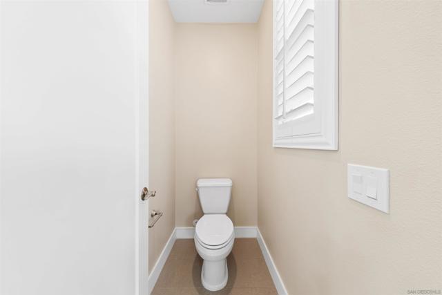 6749 Solterra Vista Pkwy, San Diego CA: https://media.crmls.org/mediaz/86d19c55-2730-4adc-9770-b42e7e2c7916.jpg