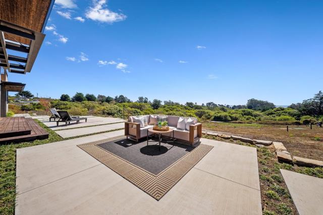 600 Seaview Terrace, La Selva Beach CA: https://media.crmls.org/mediaz/86d23096-53fa-411c-a443-ad6f6431eeba.jpg