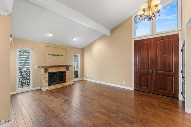 5197 Teton Lane, Ventura CA: https://media.crmls.org/mediaz/86d2c437-a7db-43b9-9802-41a998ebbc16.jpg