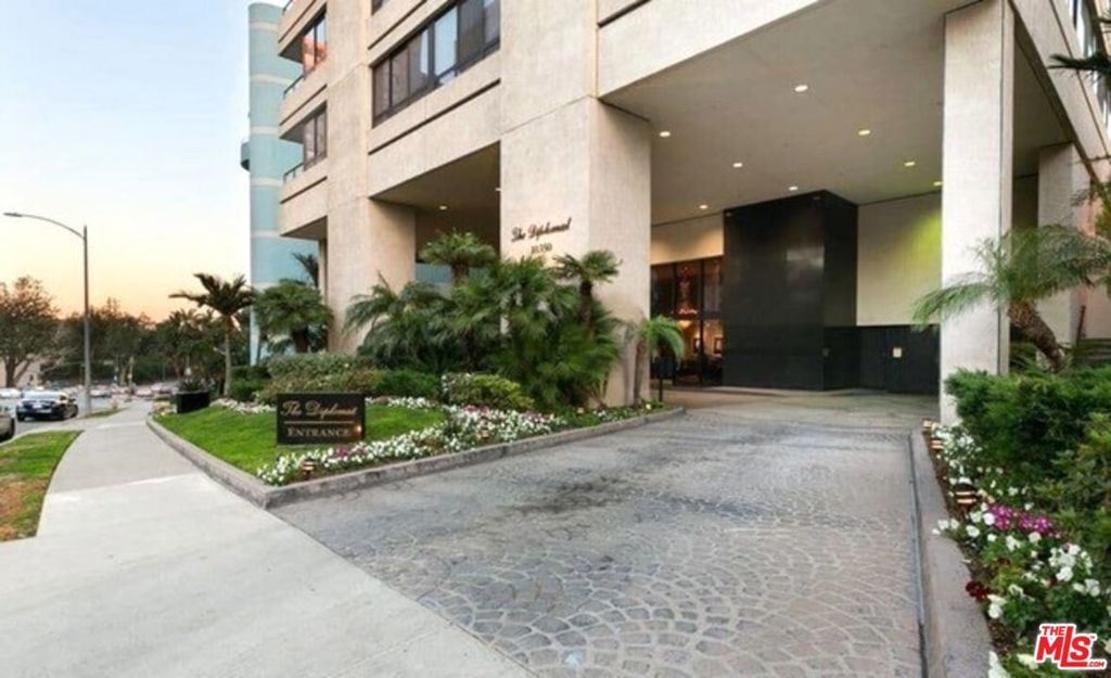 10350 Wilshire Boulevard #404