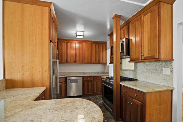 Detail Gallery Image 14 of 47 For 1531 Glenwood Dr, San Diego,  CA 92103 - 3 Beds | 2 Baths