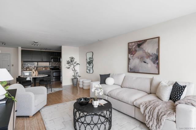 2266 Grand Ave, San Diego CA: https://media.crmls.org/mediaz/86d3a845-1893-4b4a-9a9e-edde4238ffa0.jpg