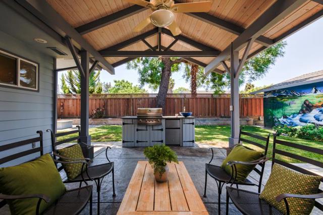 970 W Hedegard Avenue, Campbell CA: https://media.crmls.org/mediaz/86d54bbc-eff7-45e2-918f-1c75621199c9.jpg